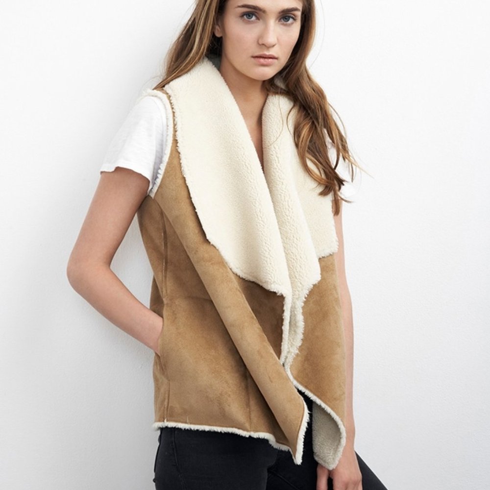 NWOT M Ulio Faux Fur Sherpa Vest - Velvet